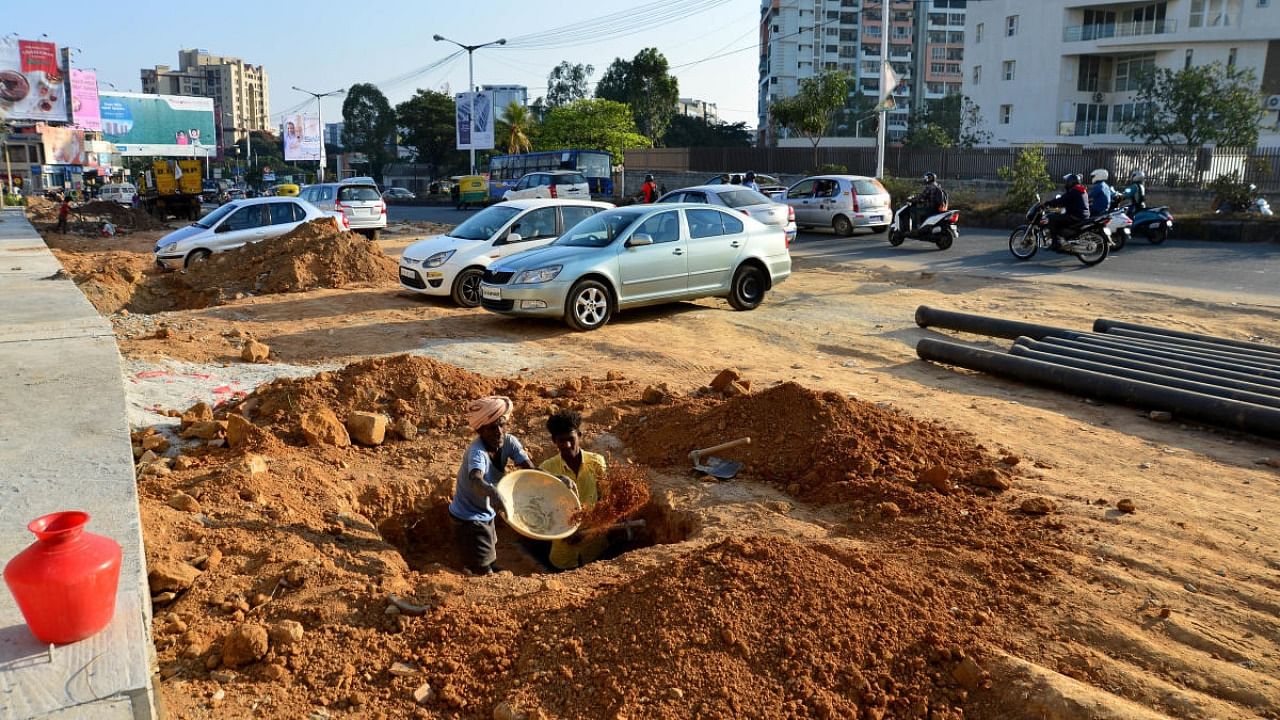 The widening of Bengaluru's Bannerghatta Road began in September 2017 and was to complete by February 2019. The new deadline is March 2022. Credit: DH file photo