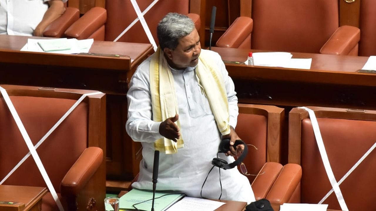 Leader of the Opposition Siddaramaiah speaks in Karnataka assembly. Credit: DH Photo