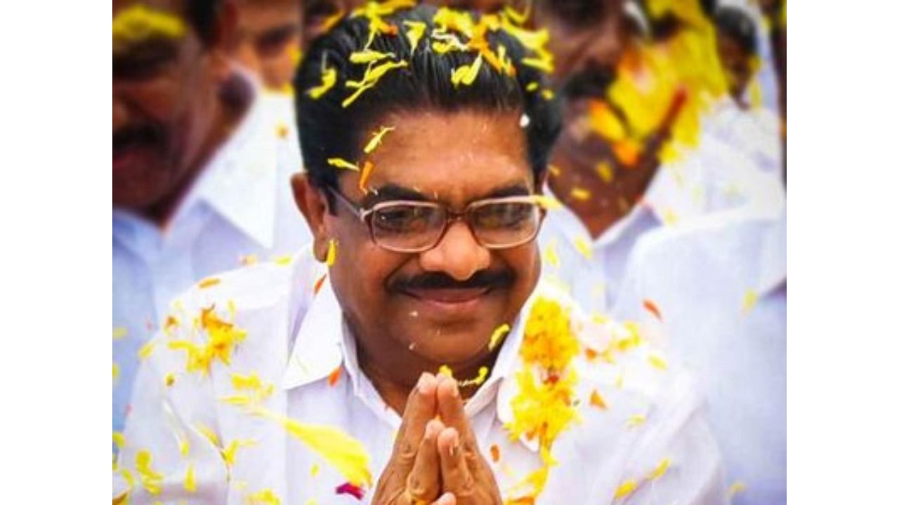 Senior leader V M Sudheeran has quit the political affairs committee of the party. Credit: Twitter/@VMSudheeran