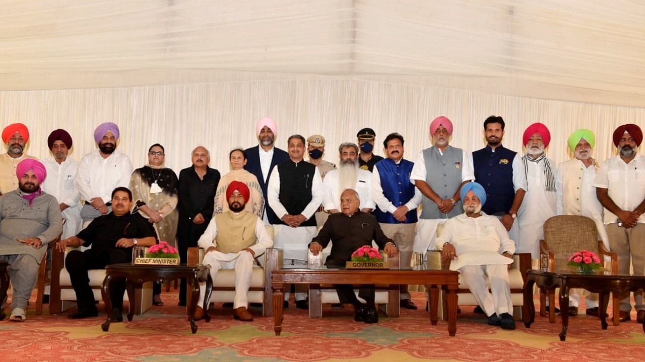 Punjab's new Chief Minister Charanjit Singh Channi with his Cabinet. Credit: PTI Photo