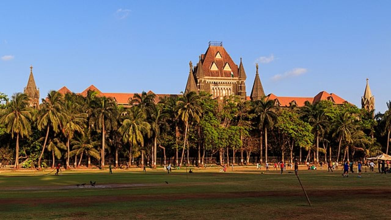 Iconic Bombay High Court. Credit: Wikimedia Commons