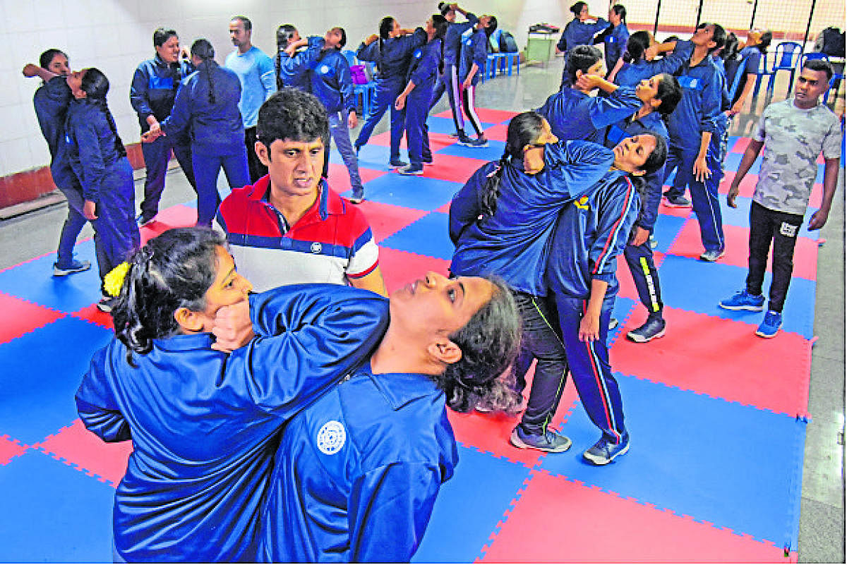 The women employees are being trained at the BMTC central office in Shanti Nagar. BMTC has 3,000 women employees and many work as conductors and security personnel. DH Photo by Pushkar V