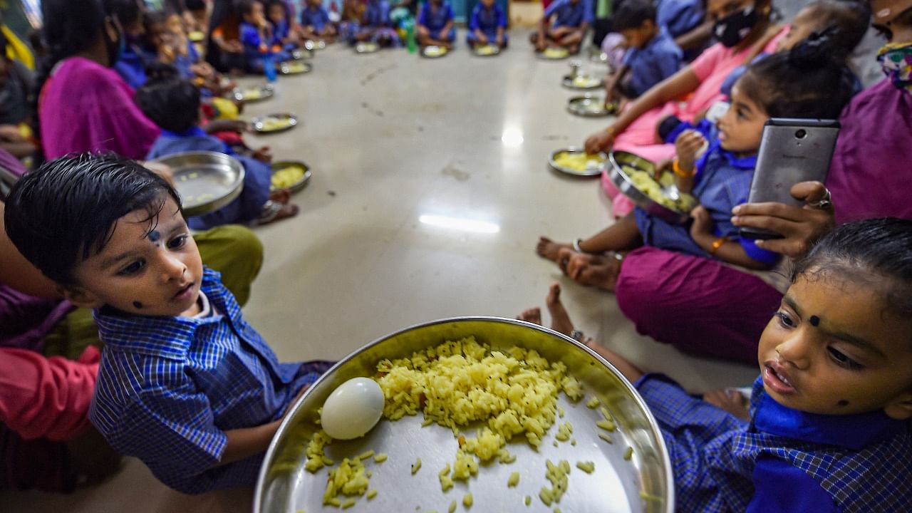 Mid Day Meals at Child Development Services centre. Credit: PTI File Photo