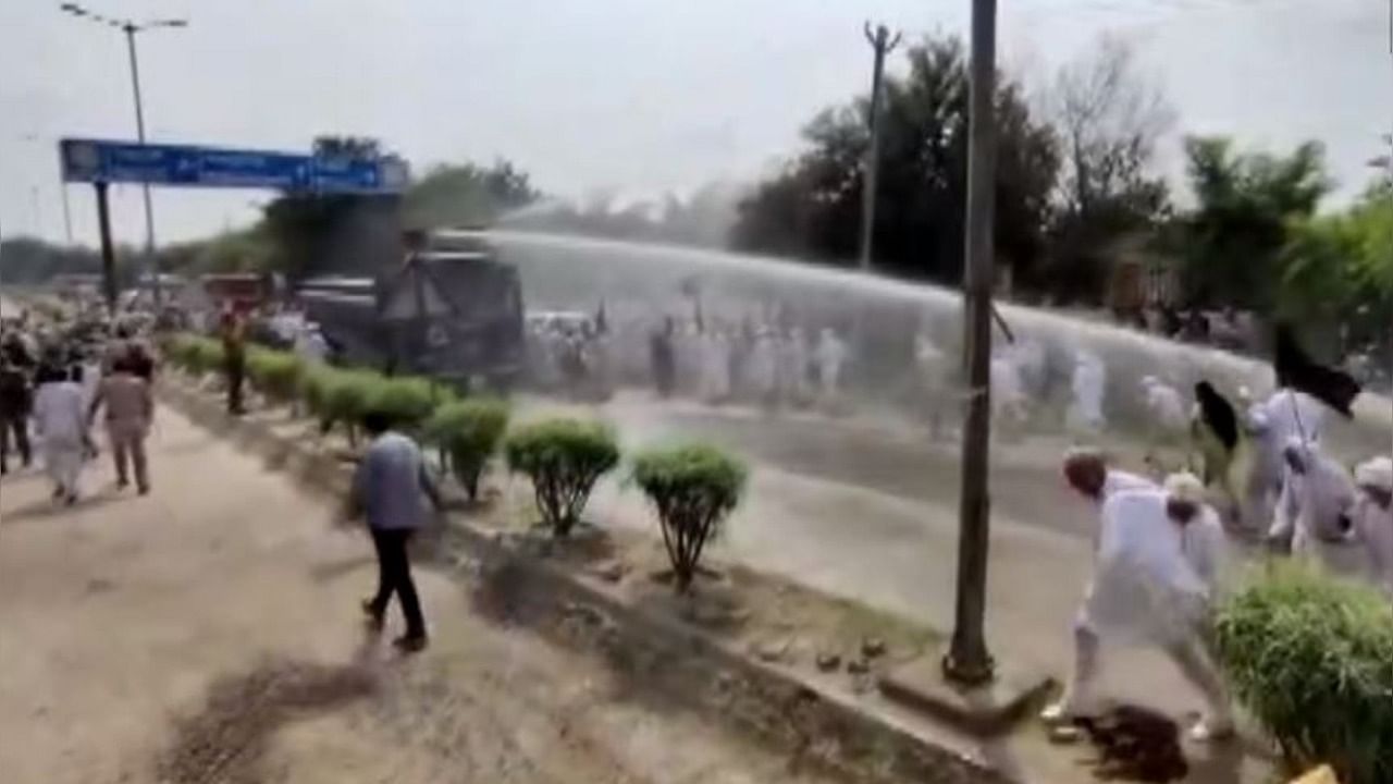 Jhajjar's senior police officials and the deputy commissioner reached the spot to oversee law and order. Credit: ANI Screengrab