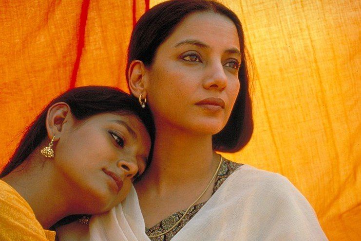 Nandita Das and Shabana Azmi in 'Fire' 