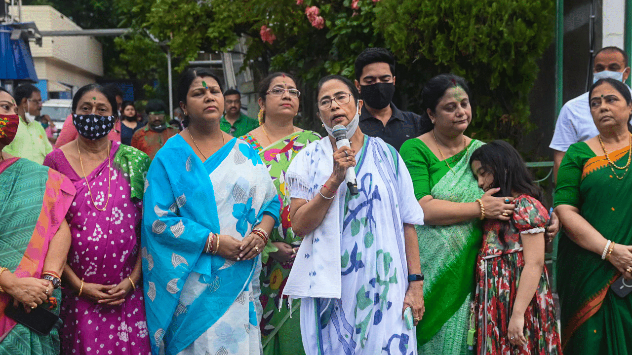 Opposition Leaders Congratulate Mamata Banerjee For Her Landslide ...