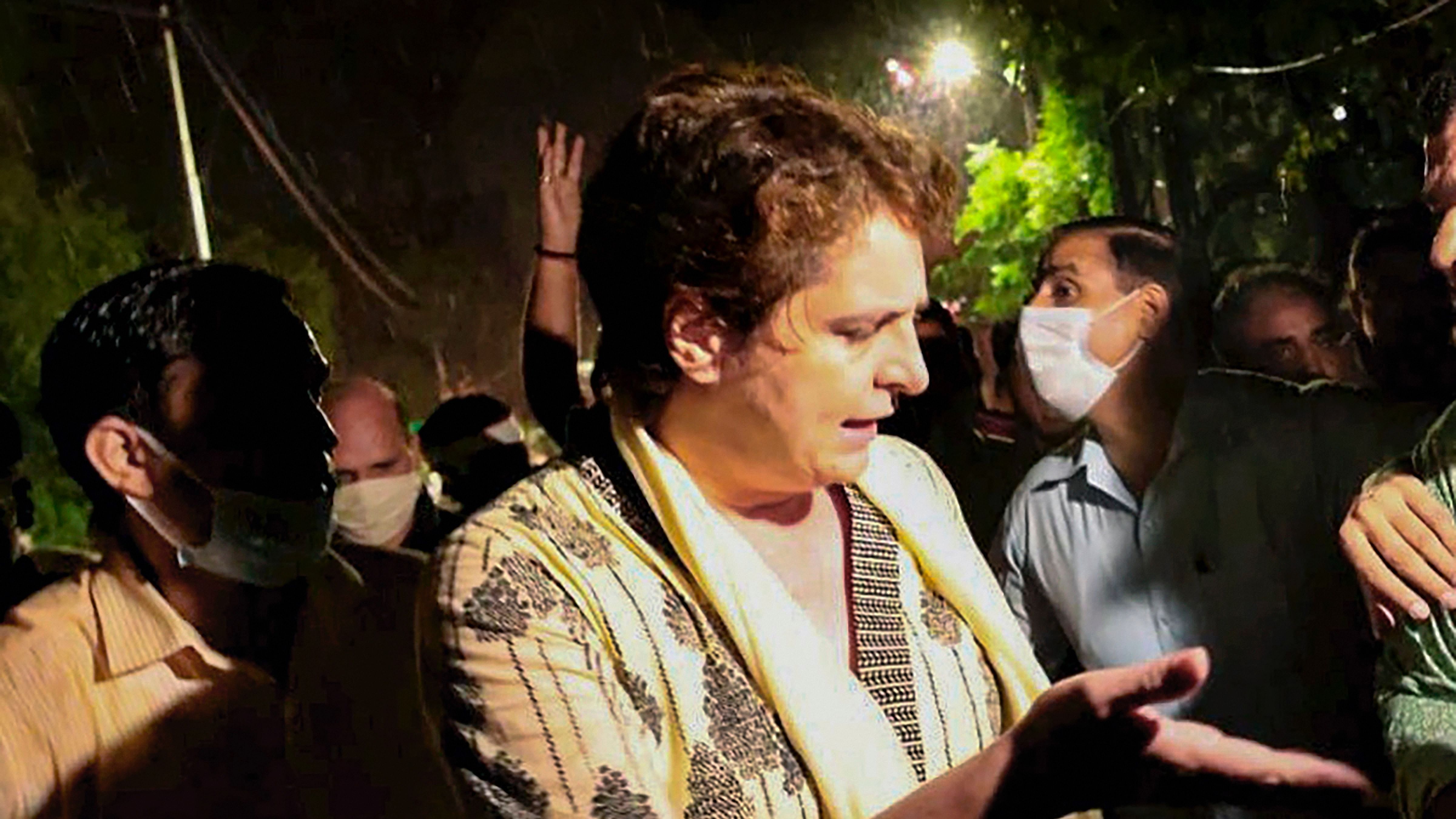 Congress general secretary Priyanka Gandhi Vadra and other party leaders reach to meet the victims of the violence that erupted during a farmers' protest and claimed eight lives a day earlier, in Lakhimpur Kheri, Monday. Credit: PTI File Photo