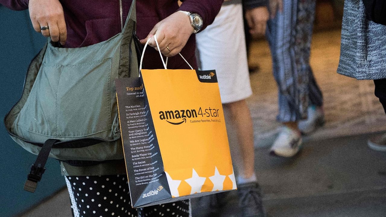 The American online retail giant Amazon opened on Wednesday a non-food store in the United Kingdom, the first outside the United States, and will compete even more closely with traditional stores. Credit: AFP Photo