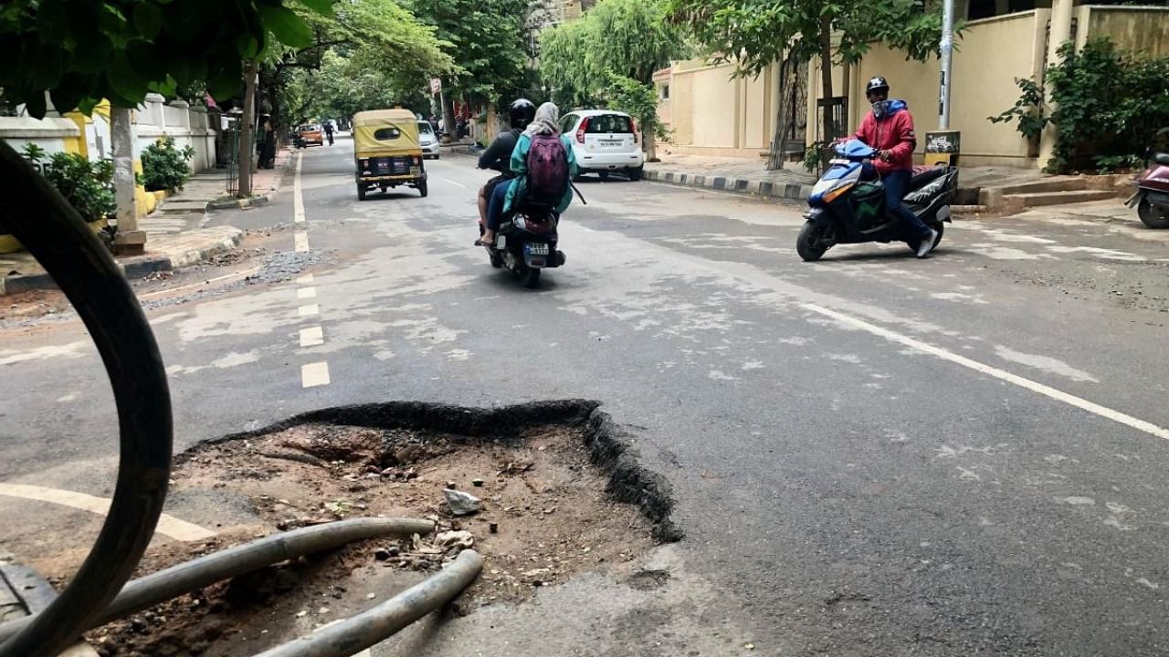 BBMP Special Commissioner (Projects) said any emergency work must be carried out only after bringing it to the notice of the civic body’s zonal officials. Credit: DH Photo