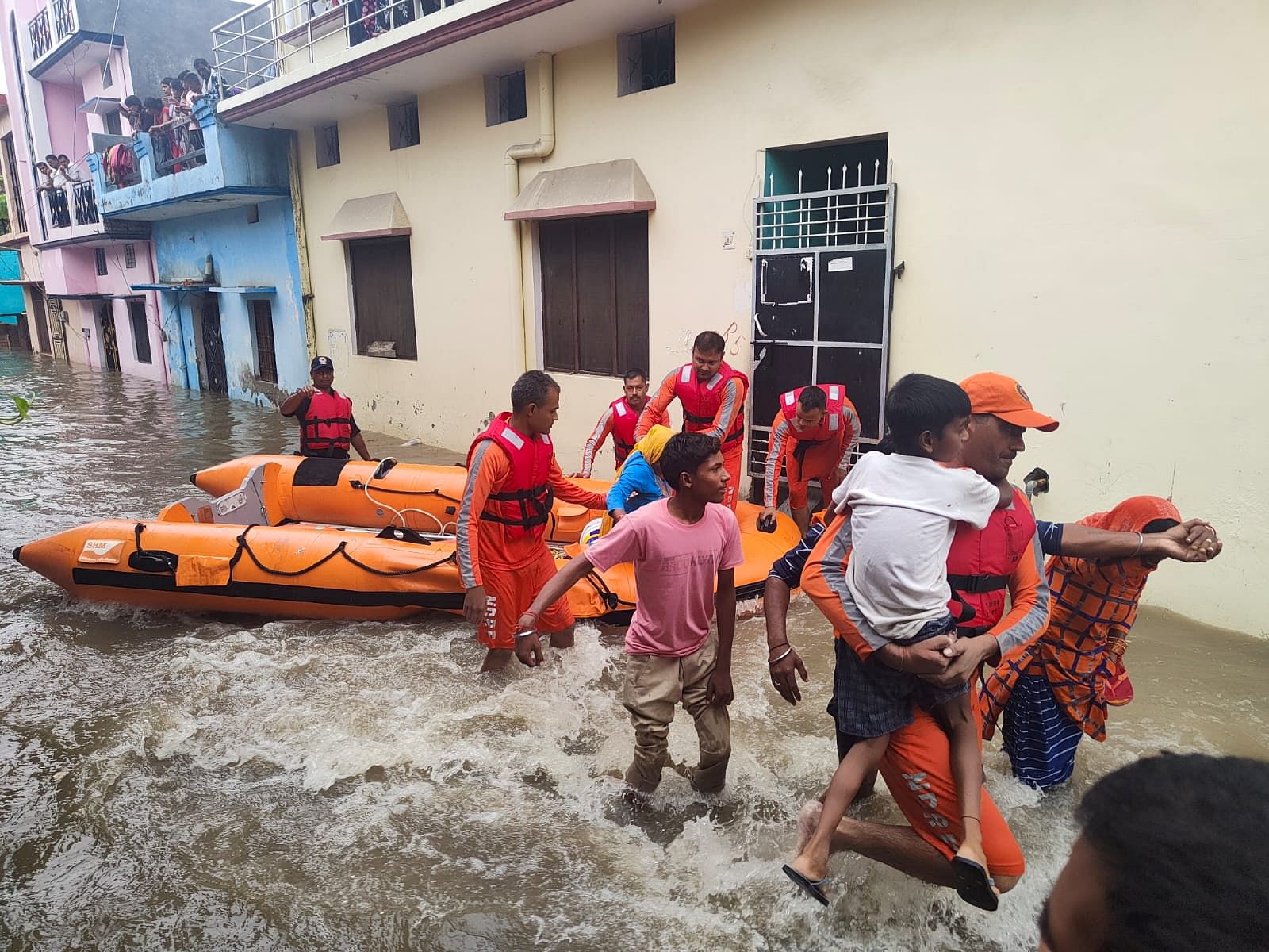 NDRF teams assisting citizens during floods in Uttarakhand. Credit: Reuters Photo