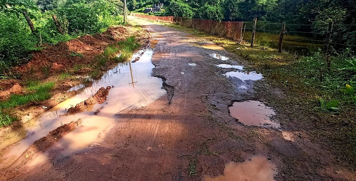 The poor condition of the road at Chowdlu.