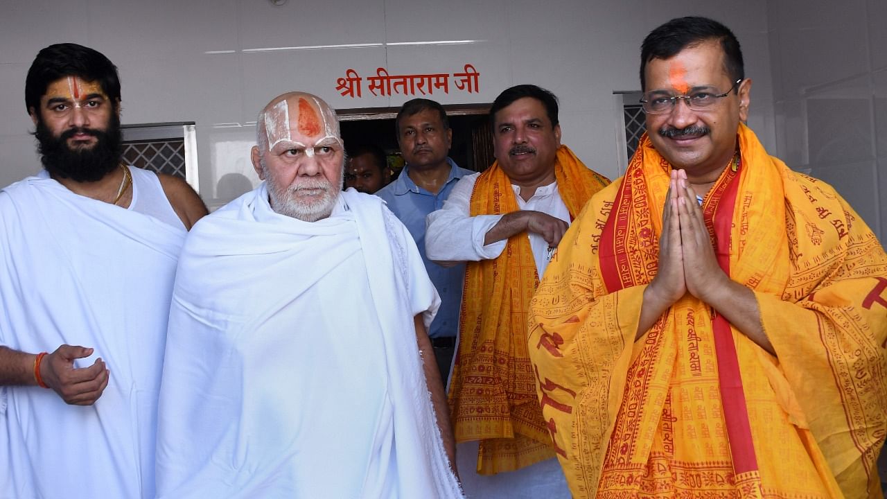 Delhi CM Arvind Kejriwal with Mahant Gyan Das at Hanumangarhi temple complex in Ayodhya. Credit: PTI Photo