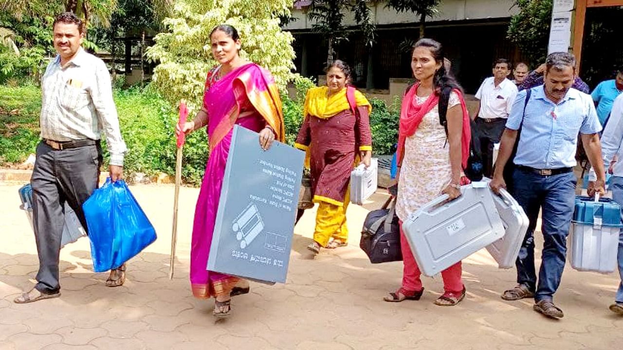A total of 19 candidates are in the fray in the two constituencies, including six from Sindgi and 13 from Hangal. Credit: DH File Photo