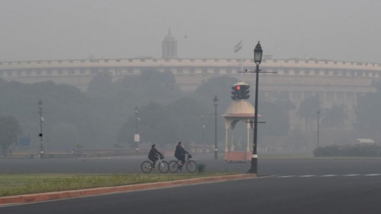 The air quality of Delhi-NCR on Monday morning plunged to the "very poor" category. Credit: PTI File Photo