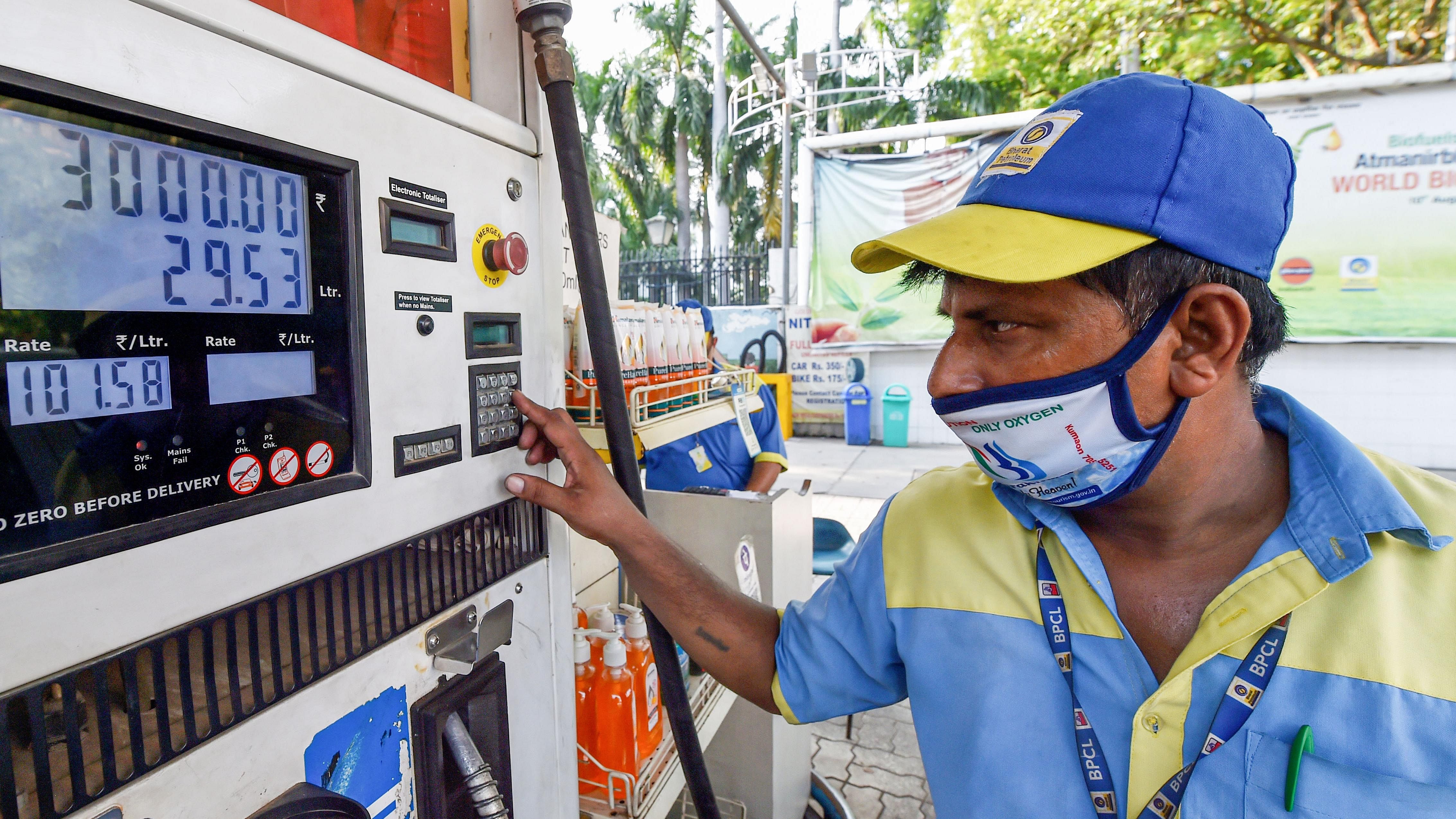The total increase in petrol price since the May 5, 2020 decision of the government to raise excise duty to record levels now totals Rs 38.78 per litre. Credit: PTI File Photo