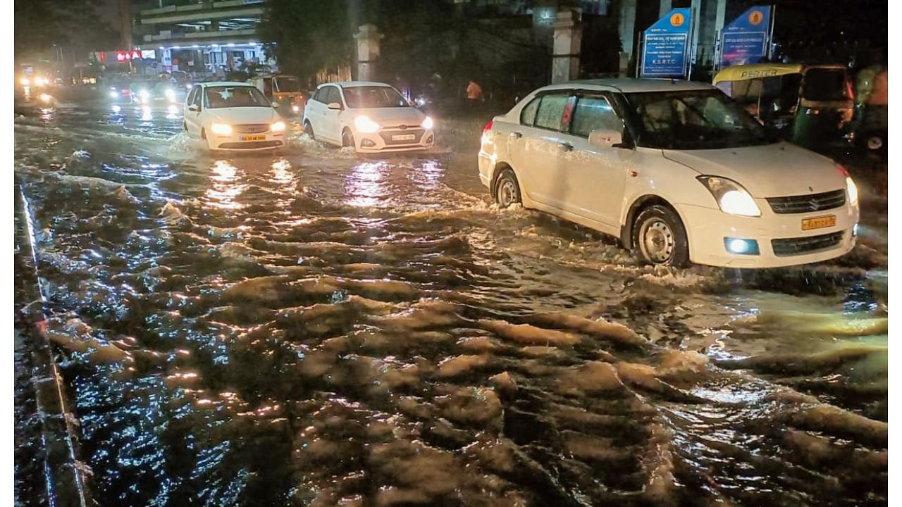 A waterlogged KH Road (Double Road) on Thursday evening. Credit: DH Photo