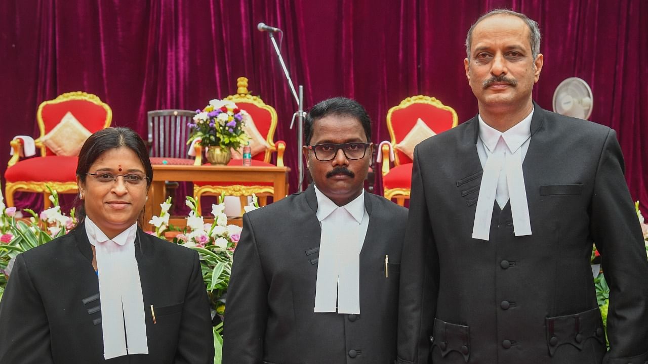 Justices K S Hemalekha, Siddaiah Rachaiah and Anant Ramanath Hegde took oath as the additional Judges of the Karnataka High Court in Raj Bhavan, Bengaluru. Credit: DH Photo/S K Dinesh