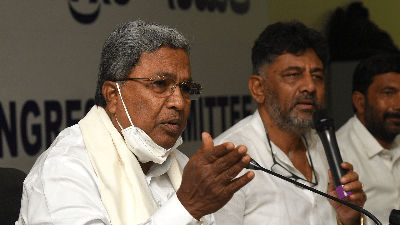 Opposition Leader Siddaramaiah and KPCC President D.K. Shivakumar. Credit: DH Photo