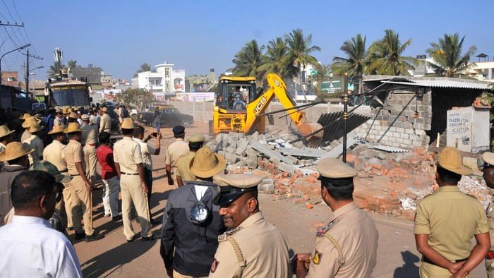 According to BBMP sources, among the 8,486 approved building plans, as many as 5,223 buildings have been found to be built in violation of the sanctioned plans so far. Credit: DH File Photo