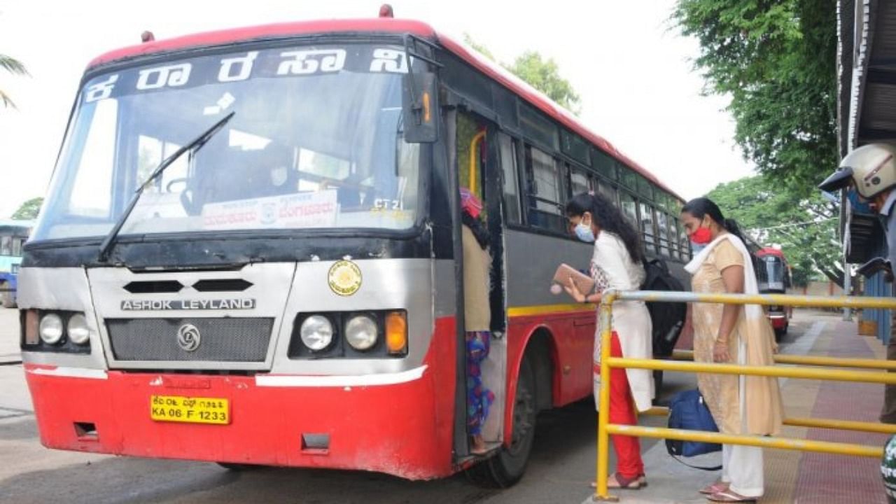 The KSRTC maintained that the complainant is not liable to receive compensation as per the law. Credit: DH File Photo