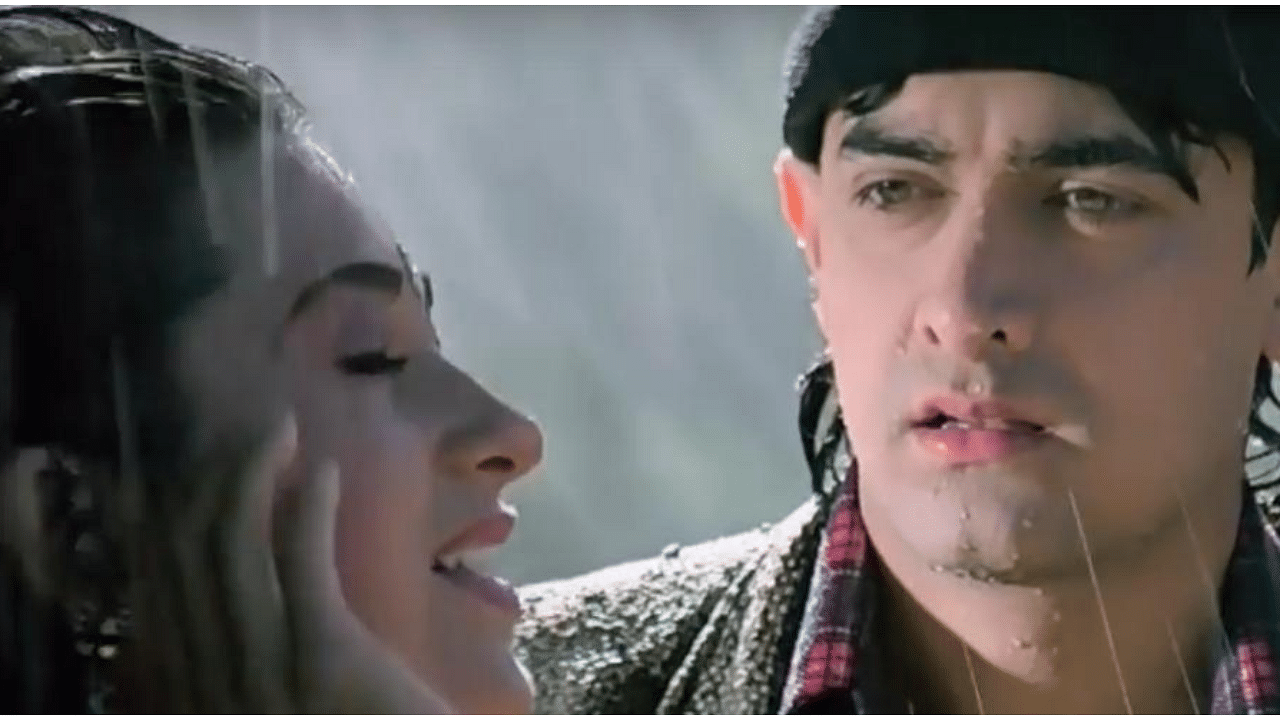 Aamir Khan and Karisma Kapoor in 'Raja Hindustani'. Credit: IMDb