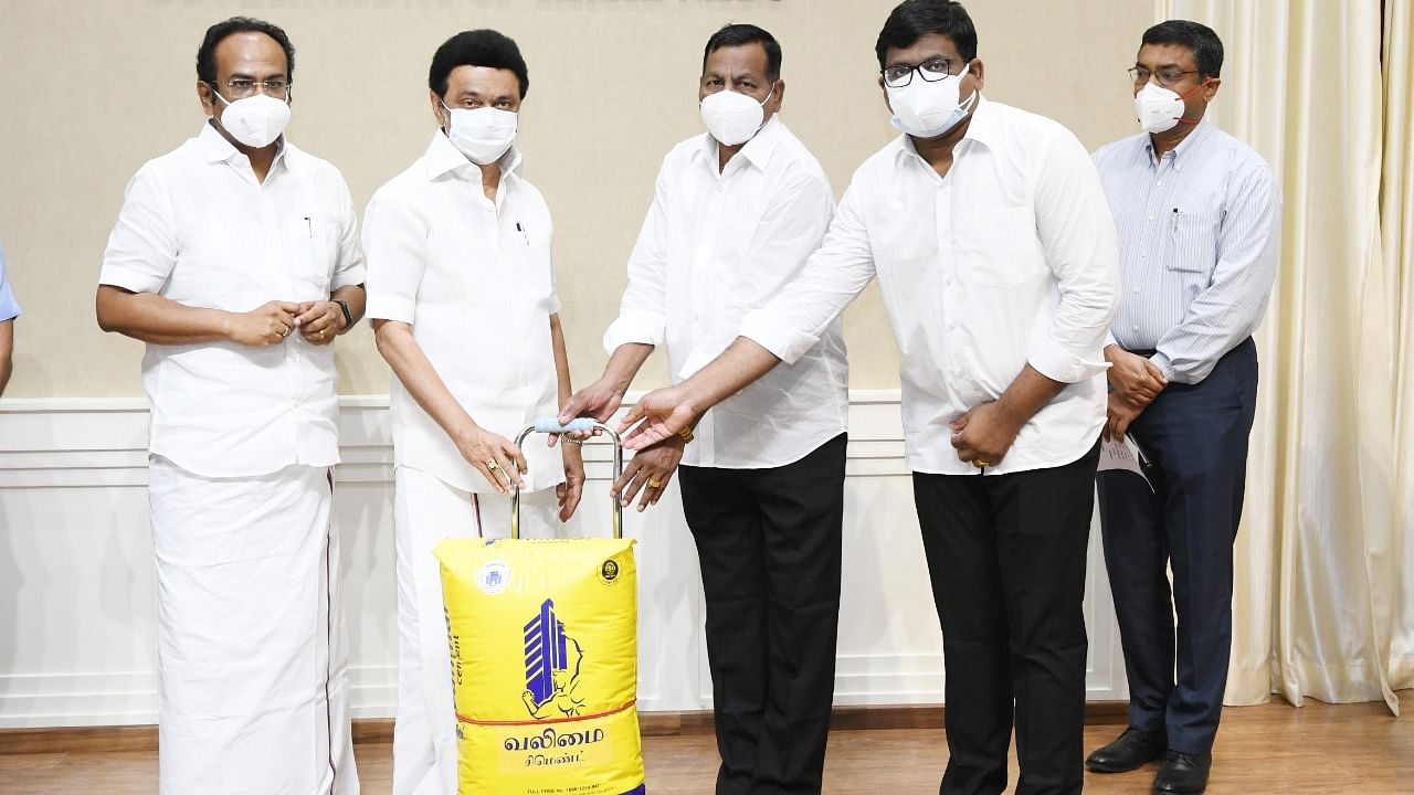 Tamil Nadu Chief Minister M K Stalin launches Valimai brand of cement by TANCEM. Credit: Special arrangement