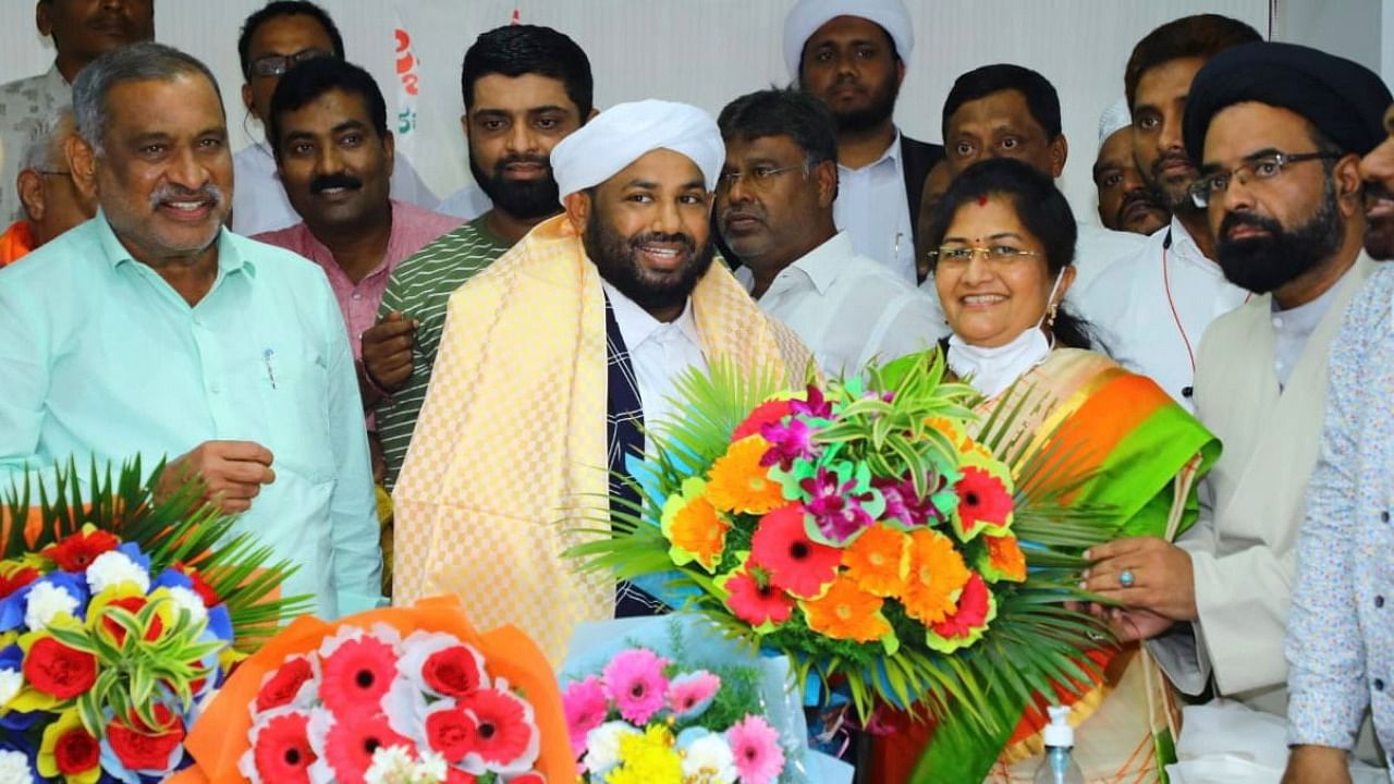 Saadi (C) is also the general secretary of the Karnataka Muslim Jamaat. Credit: DH Photo