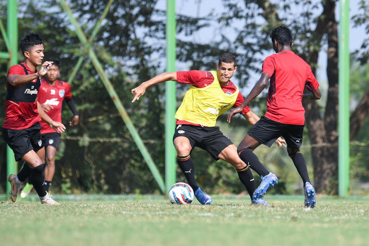 Bengaluru FC will look to Cleiton Silva (centre) to continue his consistent performance from last season.