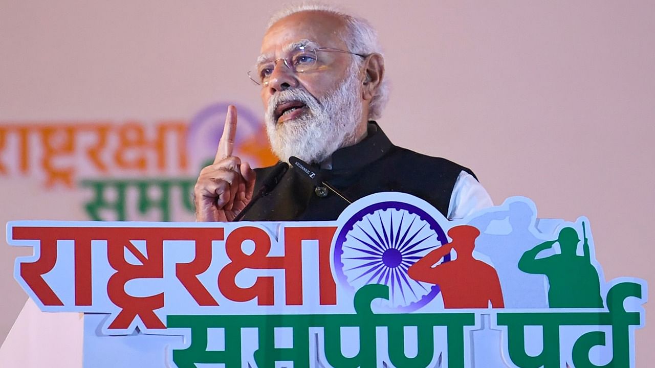 Prime Minister Narendra Modi at the ‘Rashtra Raksha Samparpan Parv’, in Jhansi. Credit: PTI Photo