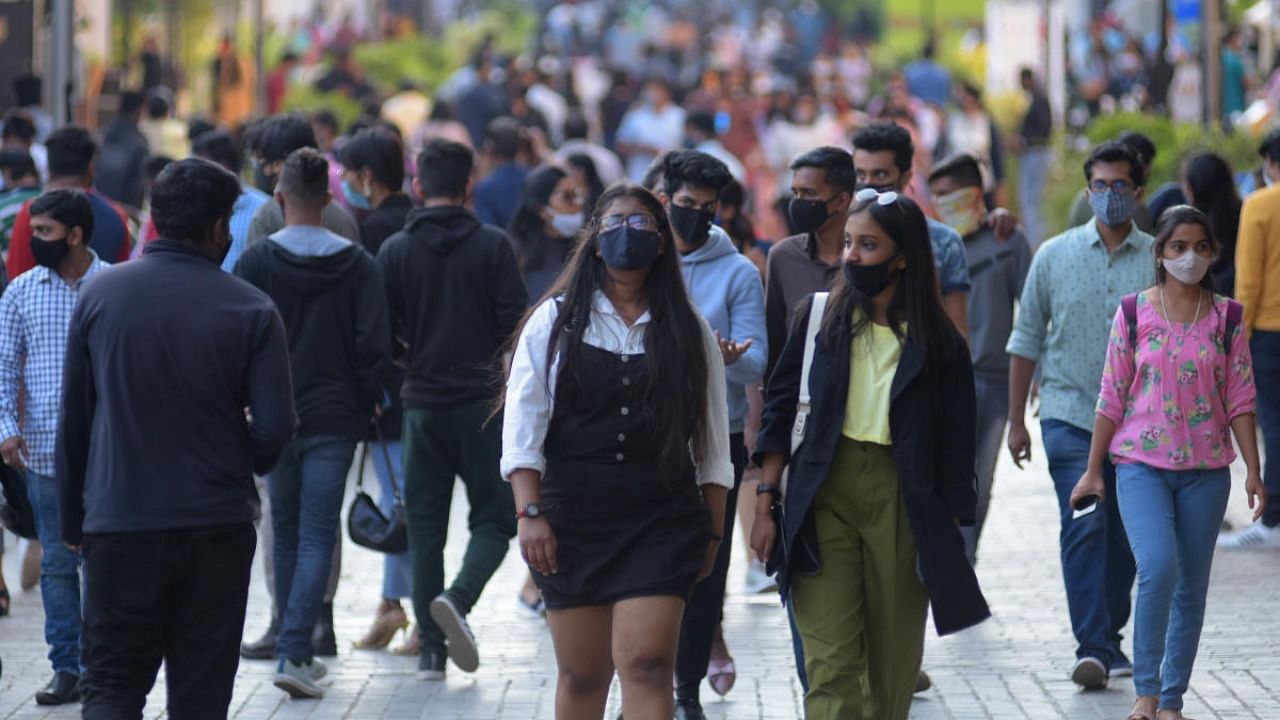 With a growing population, congestion, and vehicular pollution, footpaths play a crucial role in enabling the safe commute of a majority of Bengalureans. Credit: DH Photo