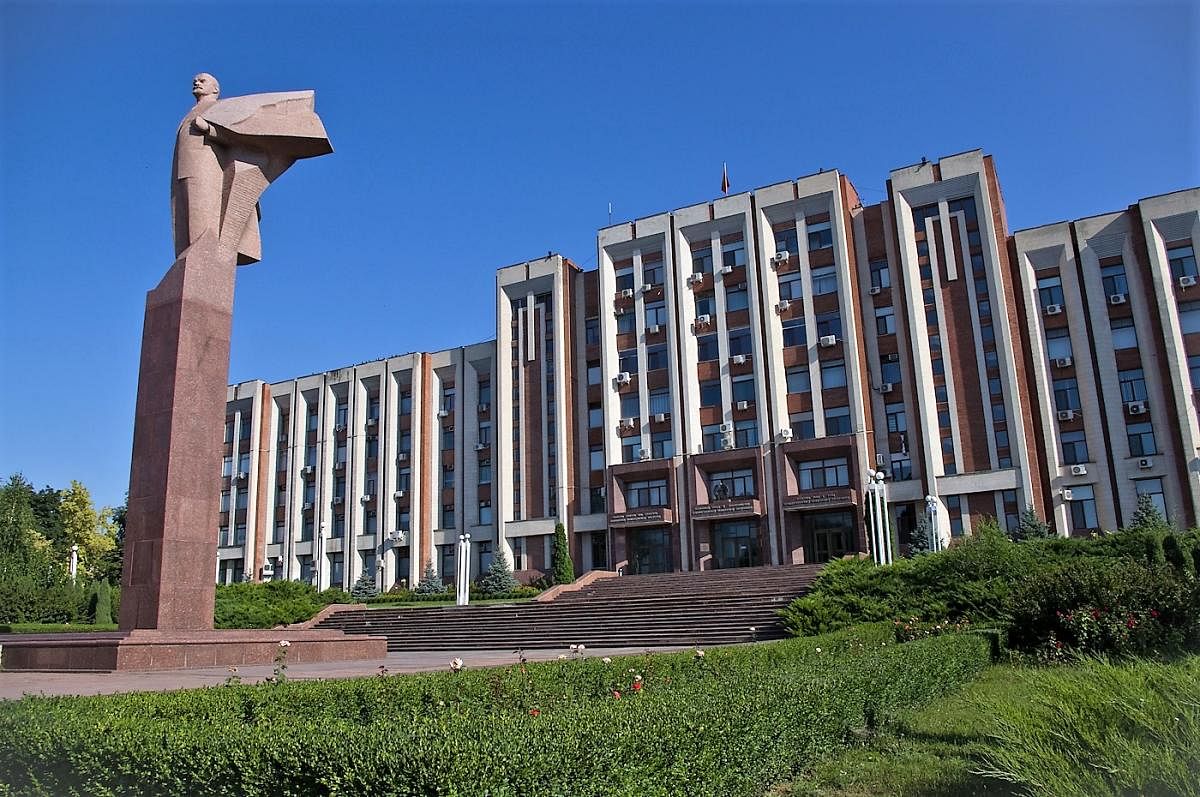 The Transnistrian parliament building in Tiraspol, fronted by a statue of Vladimir Lenin. PHOTO COURTESY WIKIPEDIA