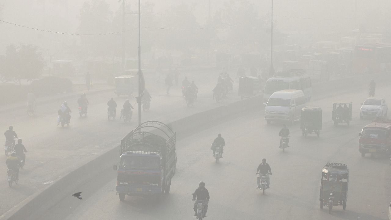 Increasing smog and particle-laden air has sickened thousands of people with respiratory and other illnesses, forcing many to stay at home on particularly dirty days like Wednesday. Credit: Reuters Photo