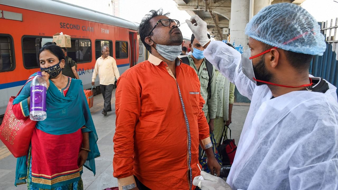 With the onset of winter and increased pollution in some states, prevalence of ILI/SARI and respiratory distress symptoms should be closely monitored, the letter read. Credit: PTI File Photo