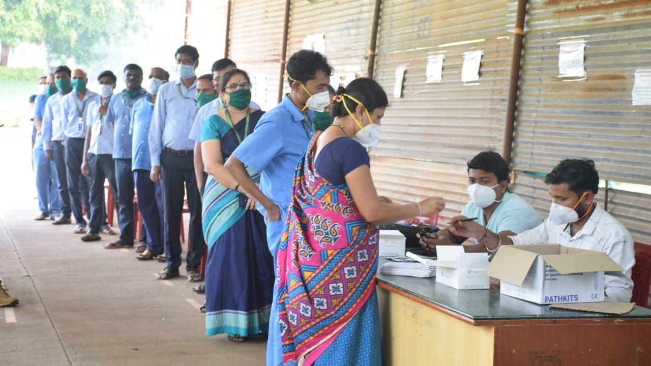 As soon as the Dharwad medical college emerged as a super spreader, the district administration ordered shutting down of the OPD. Credit: DH Photo
