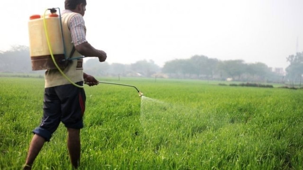 Some hurdles will keep fertiliser prices elevated through the first half of 2022. Credit: iStock Images