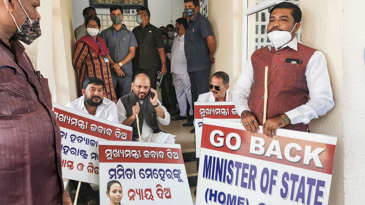 Members of the Congress staged a protest before the start of the Winter Session in Odisha. Credit: PTI Photo