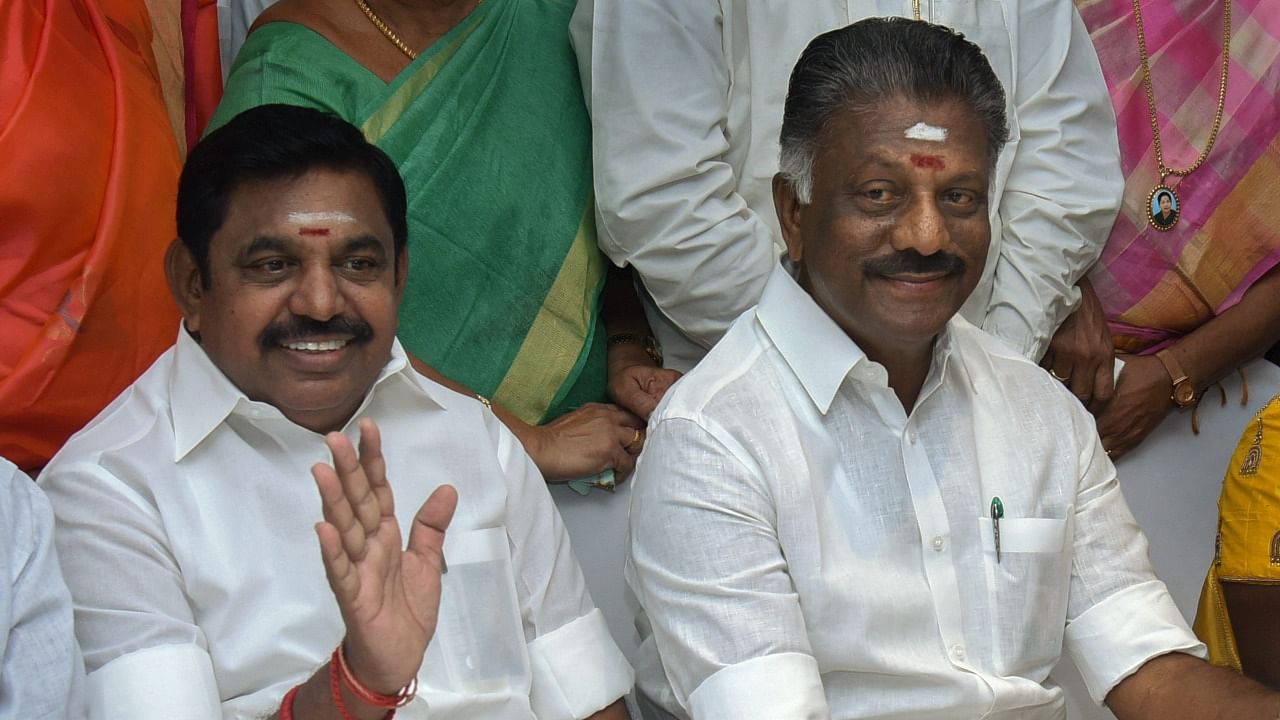 AIADMK leaders Edappadi K Palaniswami (L) and O Panneerselvam. Credit: PTI File Photo