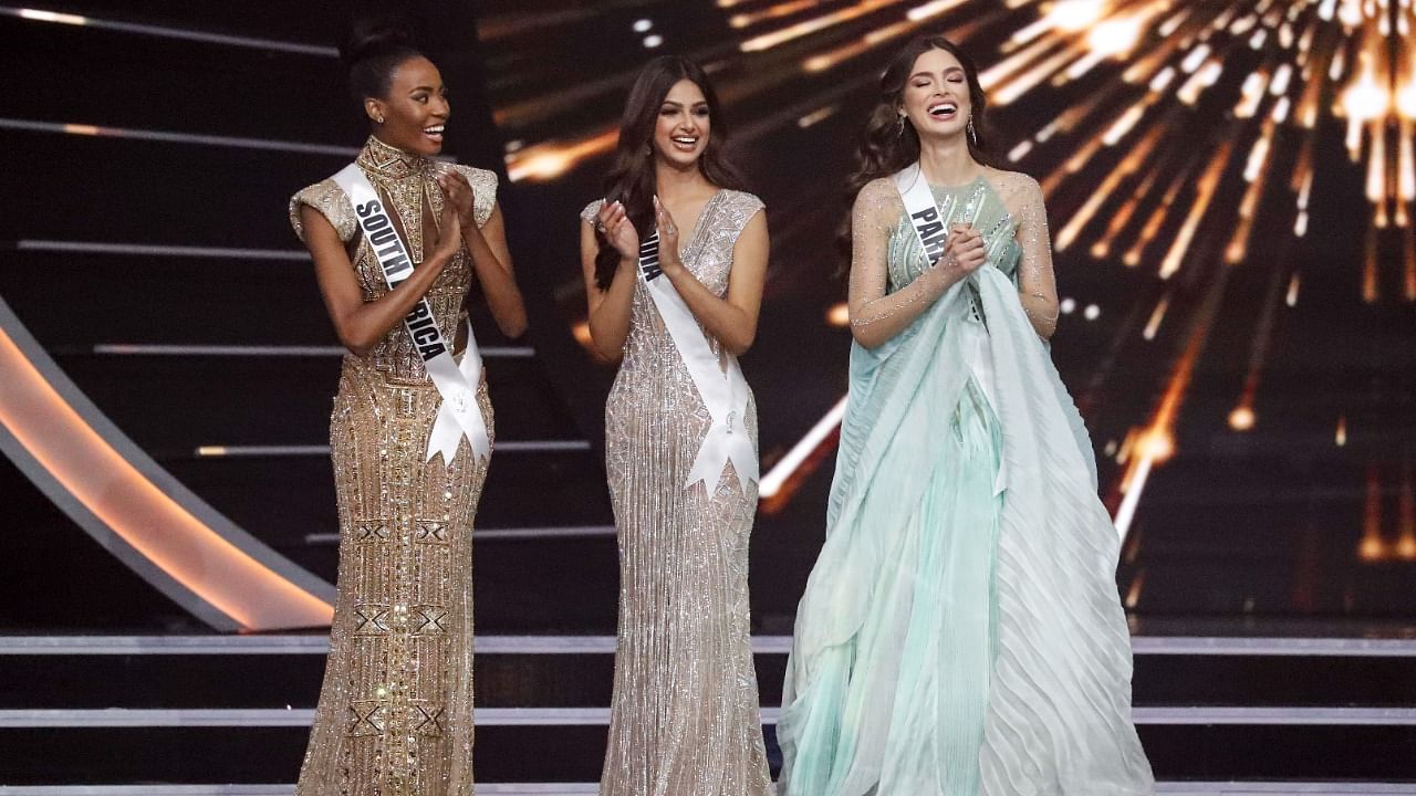 Miss Universe 2020 Harnaaz Sandhu (Centre) along with the runner-ups. Credit: AP Photo