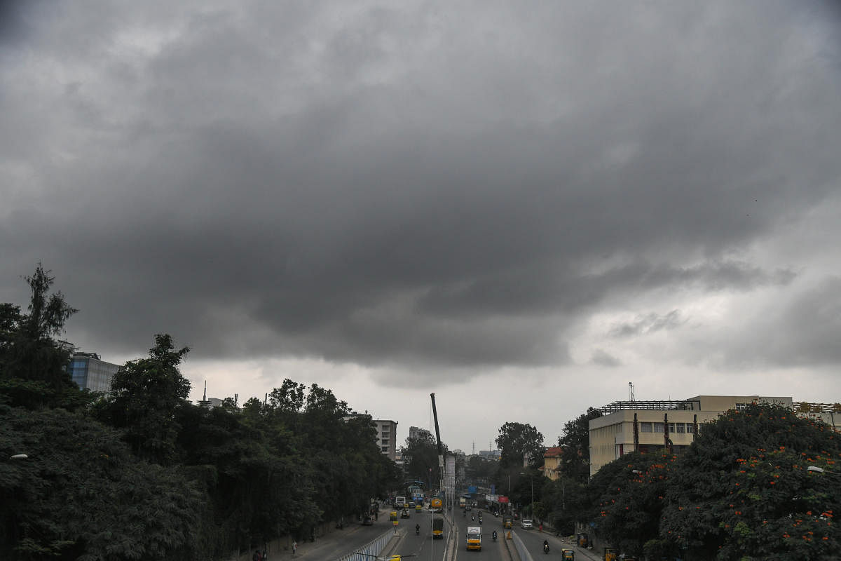 Visibility was poor at Dairy Circle, Hosur Road, for the most part of Monday as the sky was overcast. Credit: DH PHOTO/S K DINESH
