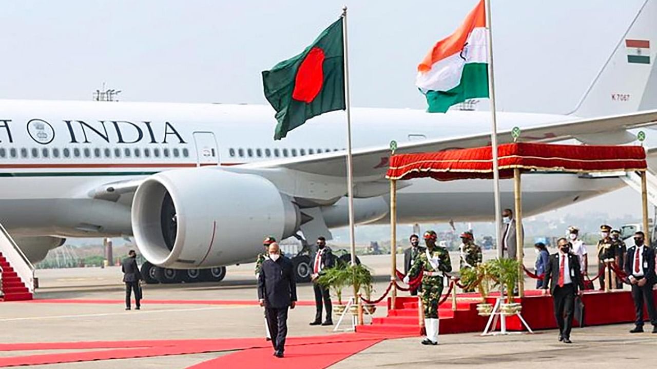 President Ram Nath Kovind arrives in Dhaka as part of his 3-day visit to Bangladesh to attend 50th Victory Day celebrations. Creddit: Twitter/@MEAIndia