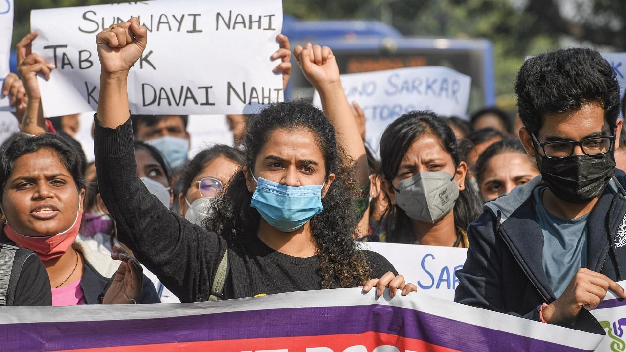  Resident doctors of Lady Hardinge Medical College raise slogans during their protest over delay in National Eligibility Entrance Test postgraduate (NEET PG) counseling. Credit: PTI Photo