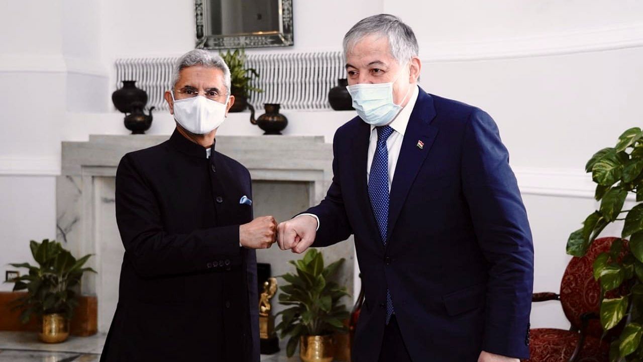 External Affairs Minister S Jaishankar (L) with Tajik Foreign Minister Sirojiddin Muhriddin. Credit: Twitter/@DrSJaishankar