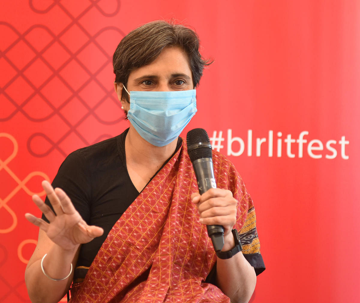 Virologist Gagandeep Kang takes questions from the audience during the 10th edition of the Bangalore Literature Festival which kicked off at Bangalore International Centre on Saturday, December 18, 2021. The literary fest will conclude on Sunday. DH PHOTO