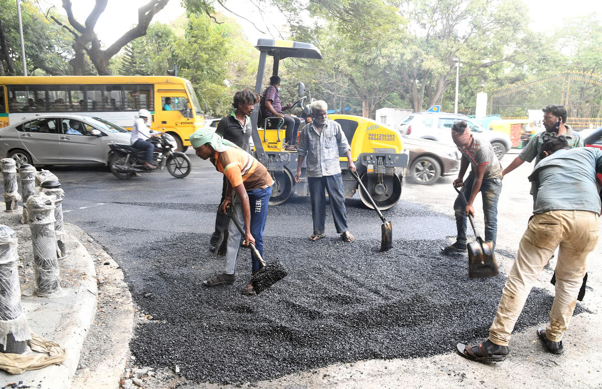 Municipal authorities have missed several deadlines to fill up potholes this year. Credit: DH File Photo