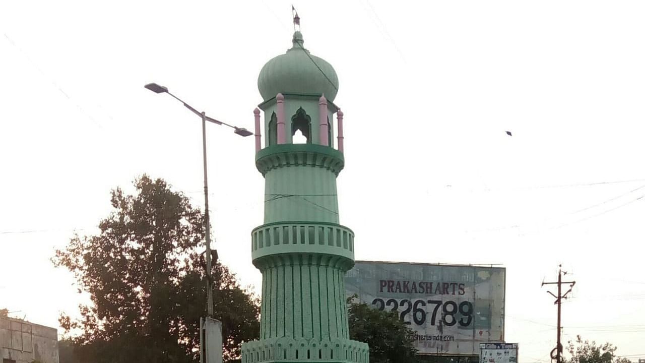 The tower is a landmark in Guntur with considerable presence of Muslims. Credit: Twitter/@satyakumar_y