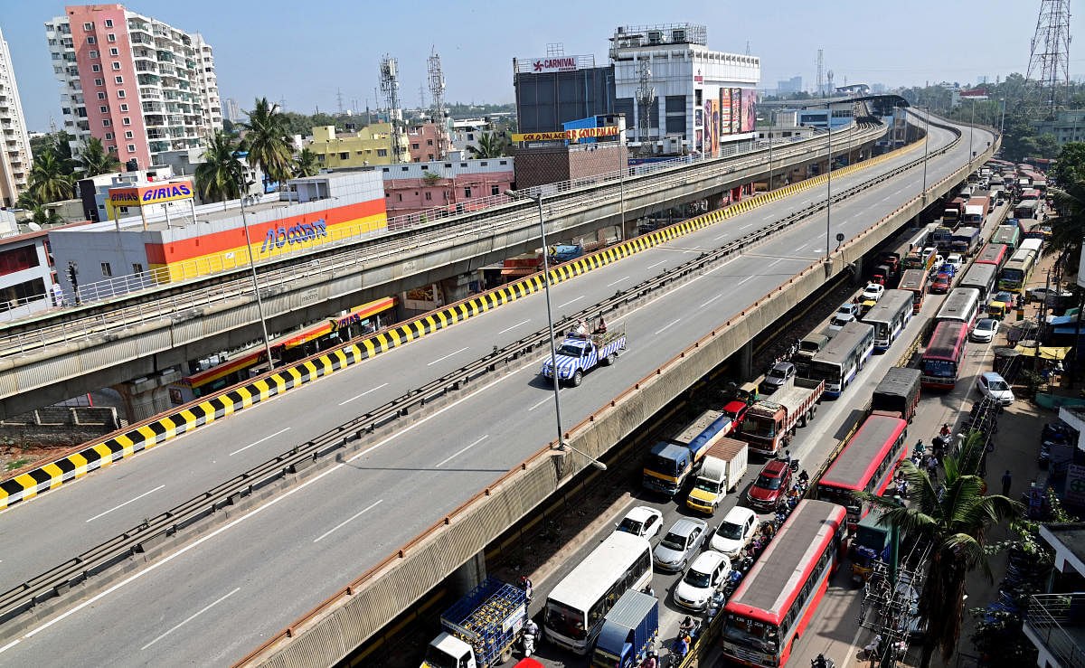 Goraguntepalya flyover. Credit: DH Photo