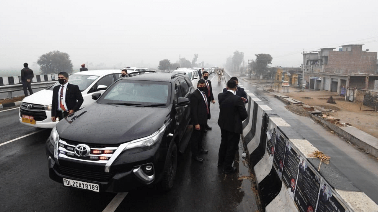 PM Narendra Modi's convoy stuck on a flyover for around 20 minutes at Hussainiwala. Credit: IANS Photo