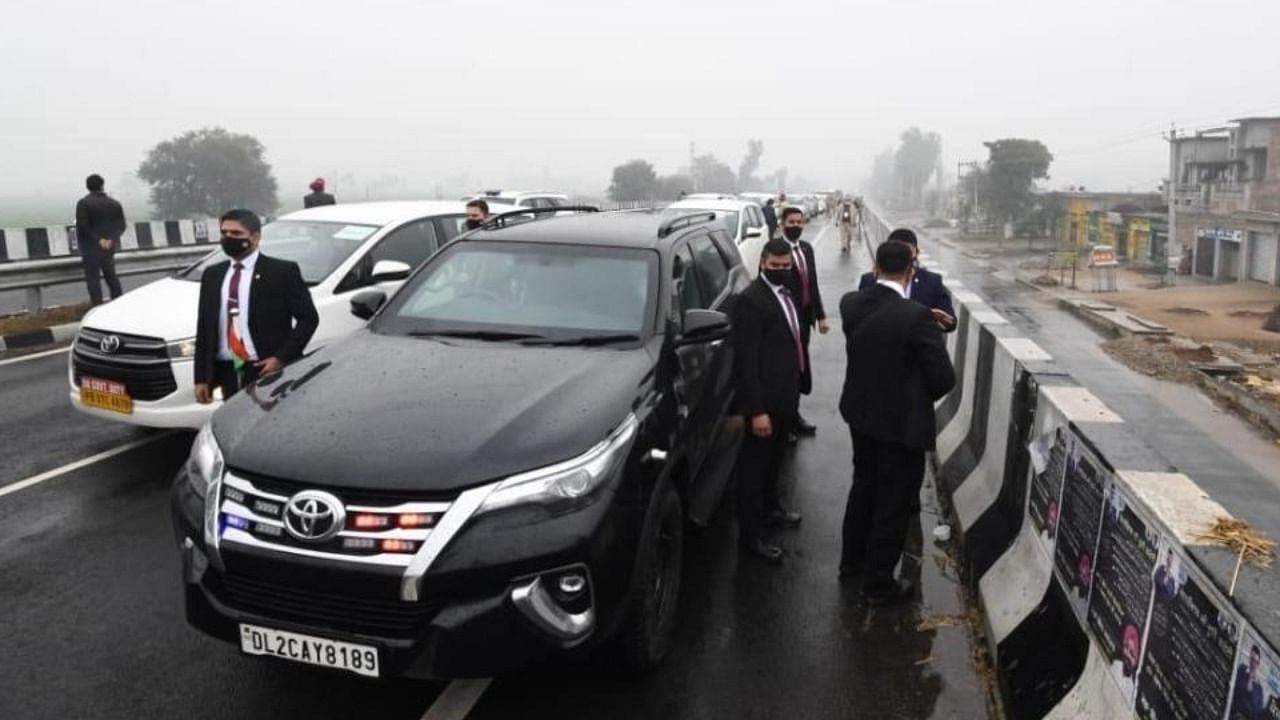 Prime Minister Narendra Modi's convoy stuck on a flyover at Hussainiwala as some protestors blocked the road in Ferozepur district on Wednesday. Credit: IANS Photo
