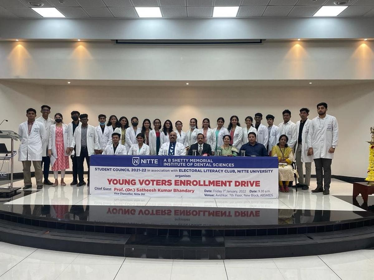 A young voters enrolment drive was held at A B Shetty Memorial Institute of Dental Sciences in Deralakatte.
