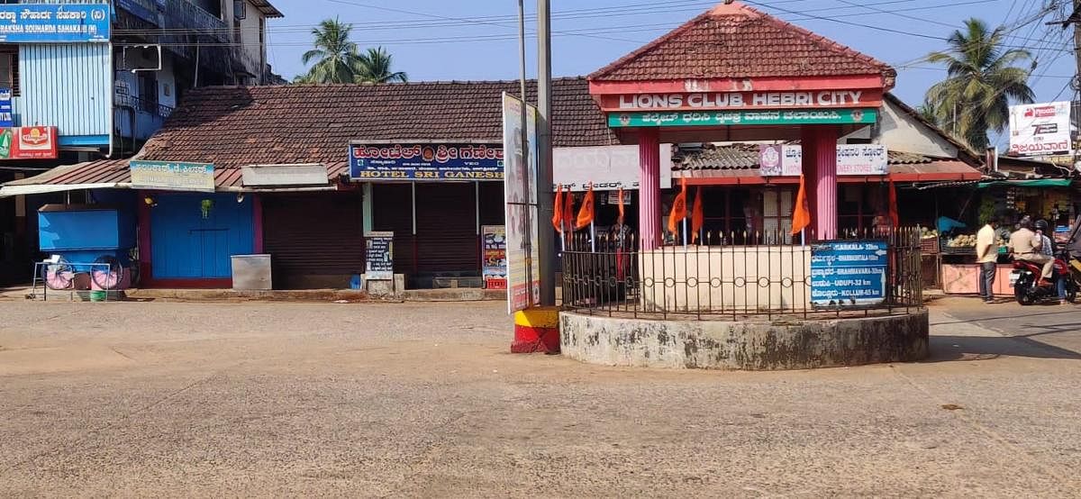 Shops remained closed following the weekend curfew in Hebri.